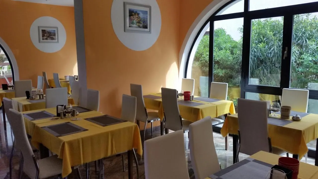 *** فندق مبيت وإفطار بونات B&B La Perla كرواتيا