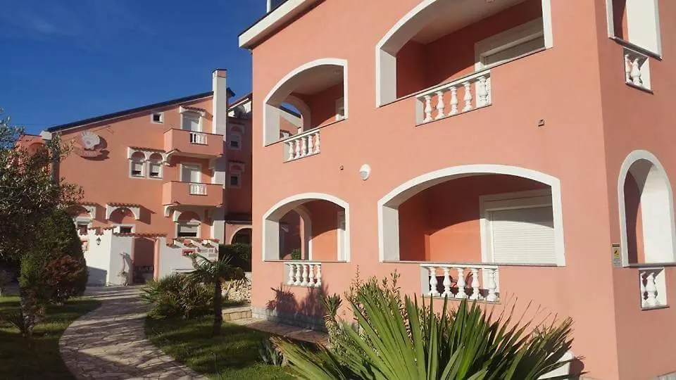 بونات B&B La Perla فندق مبيت وإفطار