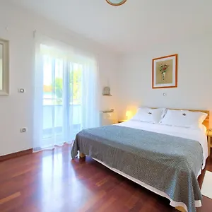 2* Frühstückspension Bed&breakfast Lucija