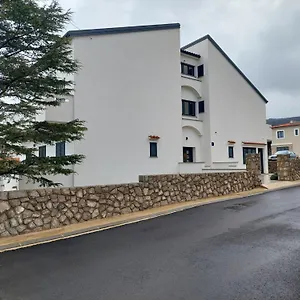 Apartament Cukar